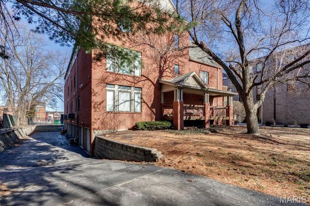 4111 W Pine Boulevard 11, St Louis, MO 63108