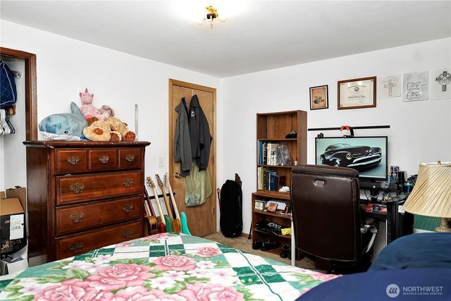 22304 113th Place SE, Kent, WA 98031