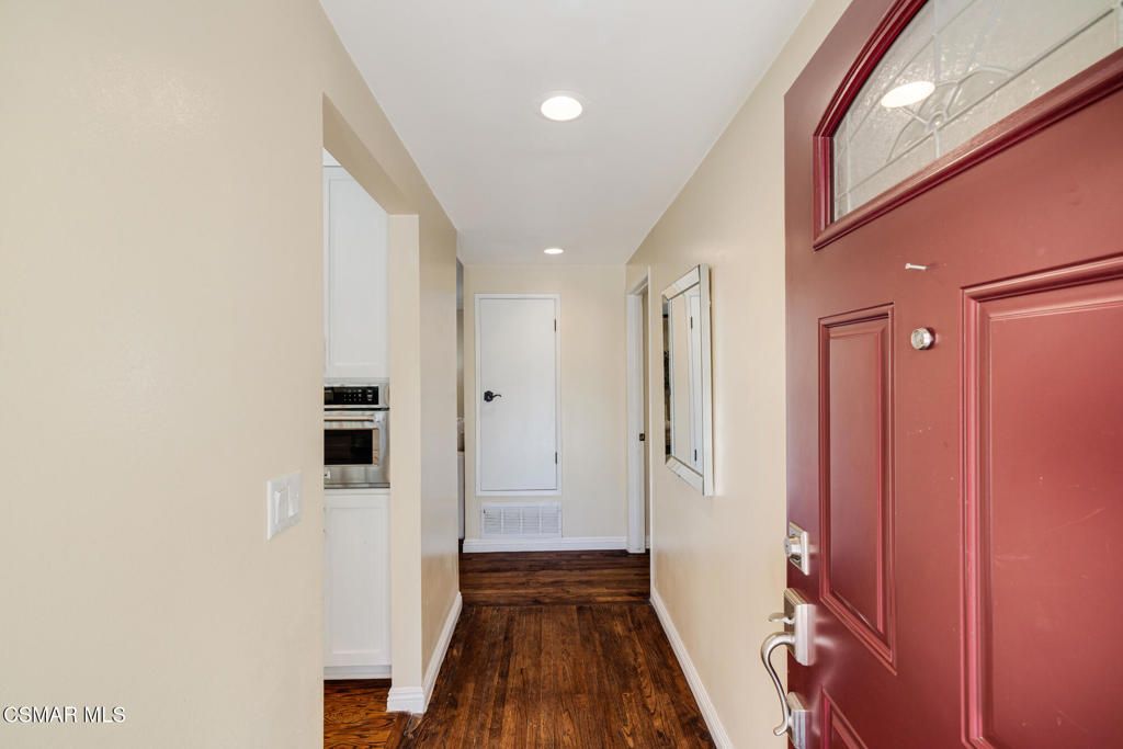Image 28 of property listing at 3792 Danmont Court, Newbury Park, CA 91320
