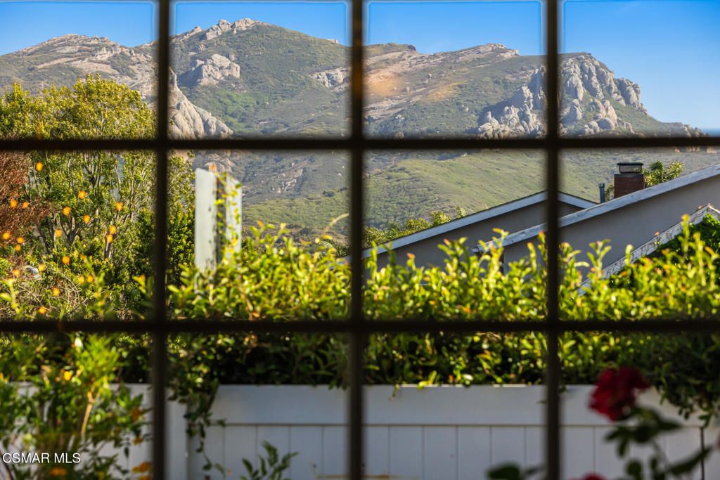 Image 30 of property listing at 3792 Danmont Court, Newbury Park, CA 91320
