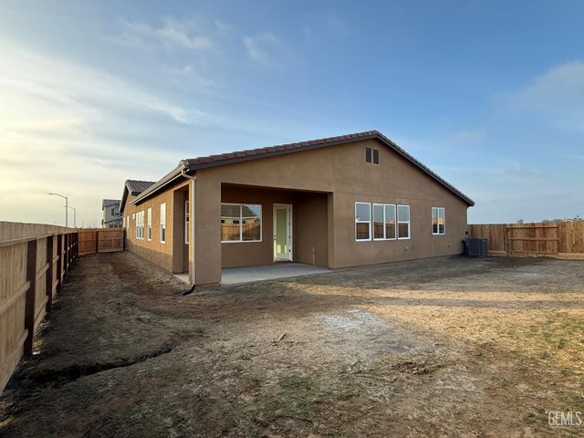 6702 Wanderer Way, Bakersfield, CA 93314