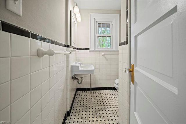 1913 Whaleyville BLVD, Suffolk, VA 23434