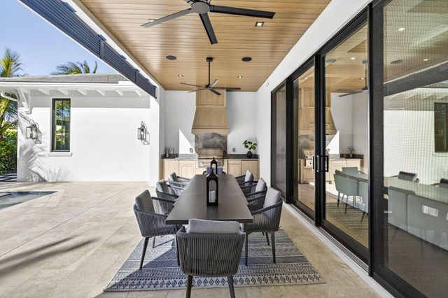 212 Gregory Place, West Palm Beach, FL 33405