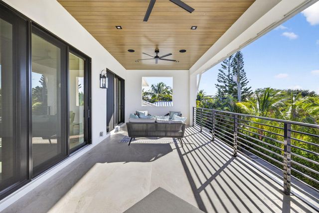 212 Gregory Place, West Palm Beach, FL 33405