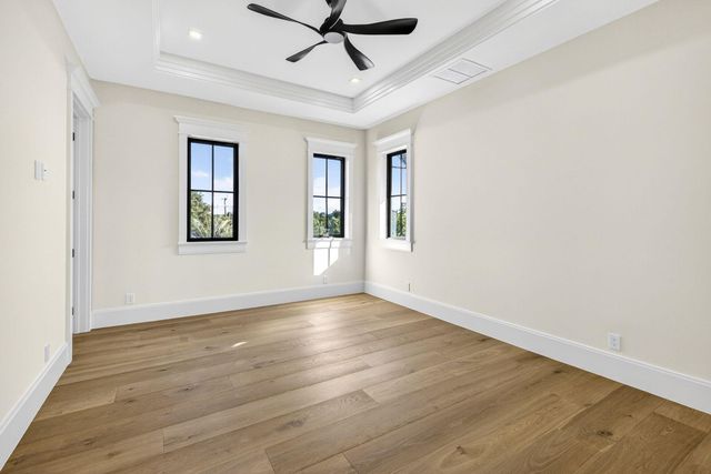 212 Gregory Place, West Palm Beach, FL 33405