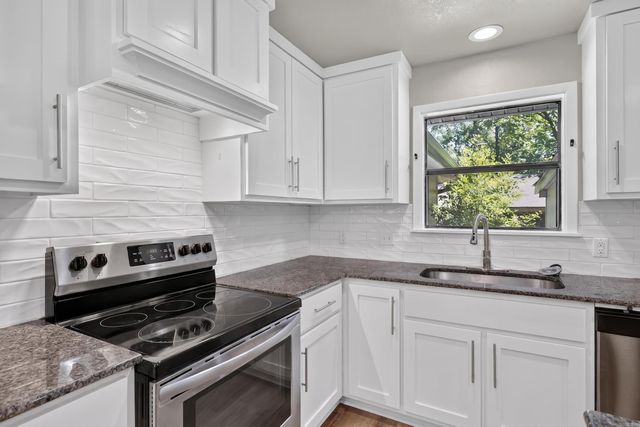 16 Cambre Circle, Hot Springs Village, AR 71909