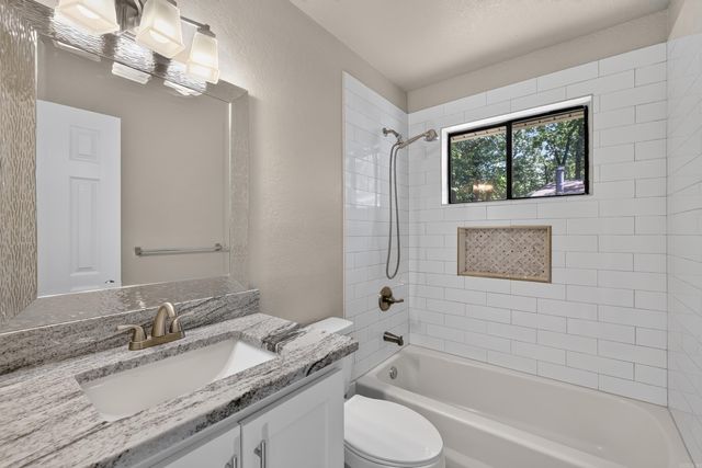 16 Cambre Circle, Hot Springs Village, AR 71909