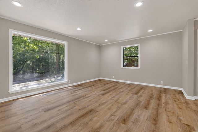 16 Cambre Circle, Hot Springs Village, AR 71909