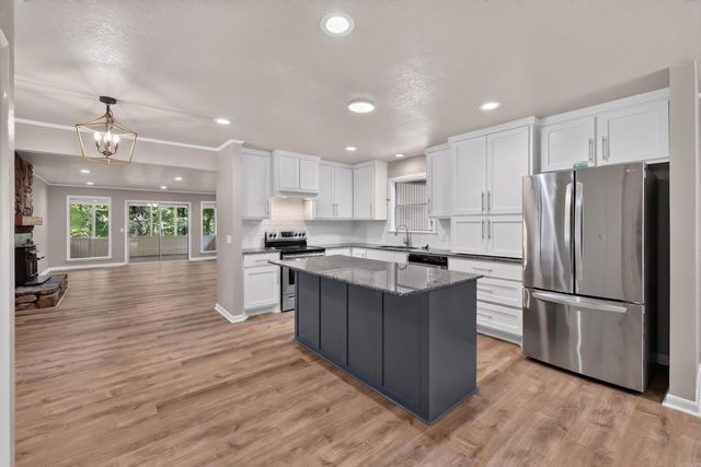 16 Cambre Circle, Hot Springs Village, AR 71909