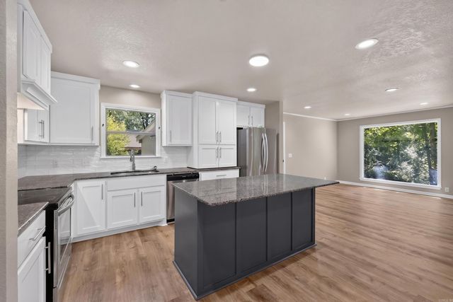16 Cambre Circle, Hot Springs Village, AR 71909
