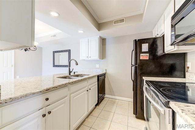 530 Nirk Avenue G, St Louis, MO 63122