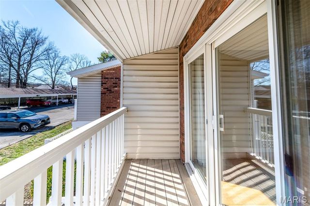 530 Nirk Avenue G, St Louis, MO 63122