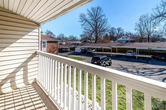 530 Nirk Avenue G, St Louis, MO 63122