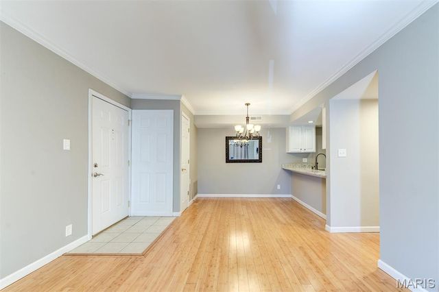 530 Nirk Avenue G, St Louis, MO 63122