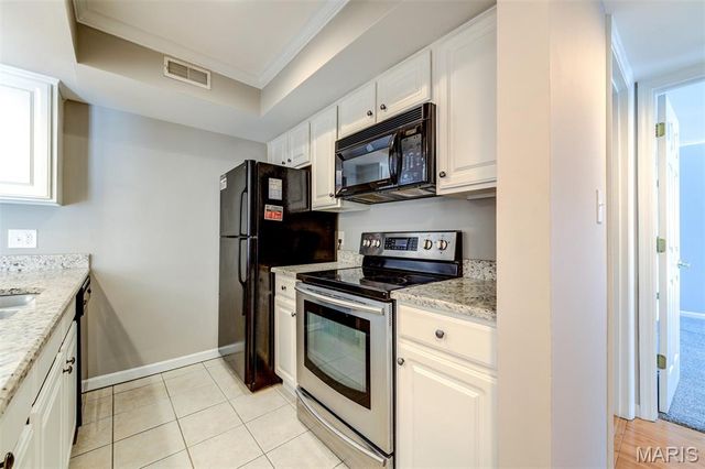 530 Nirk Avenue G, St Louis, MO 63122