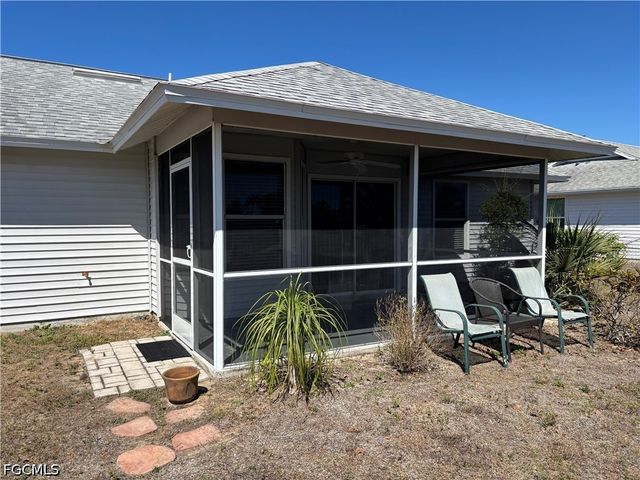 1213 SW 8th PL, Cape Coral, FL 33991