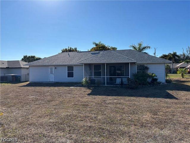 1213 SW 8th PL, Cape Coral, FL 33991
