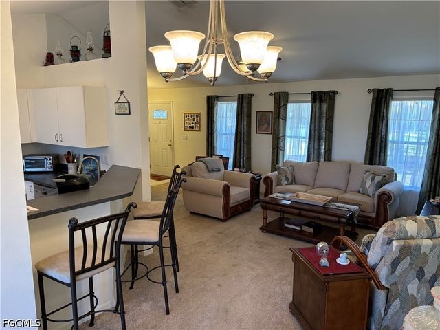 1213 SW 8th PL, Cape Coral, FL 33991