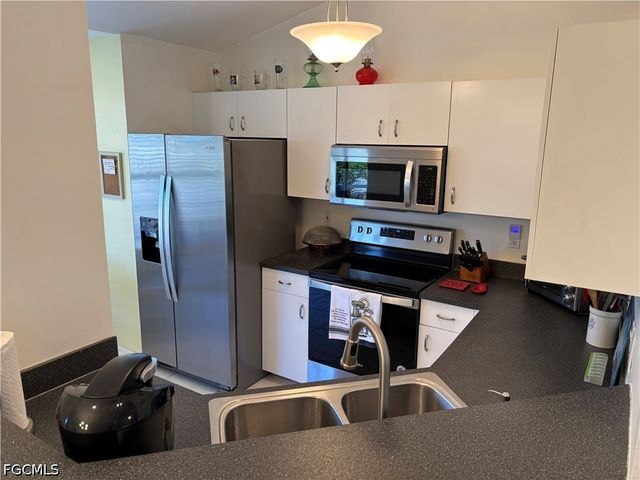 1213 SW 8th PL, Cape Coral, FL 33991