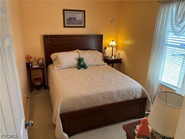 1213 SW 8th PL, Cape Coral, FL 33991