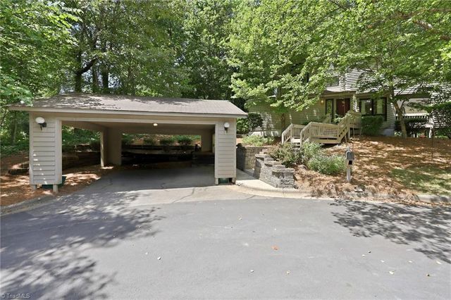 113 Maple Hill Court, Winston-salem, NC 27106