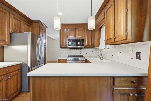 113 Maple Hill Court, Winston-salem, NC 27106