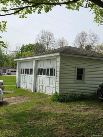 403 East Road, Holly Village, MI 48442