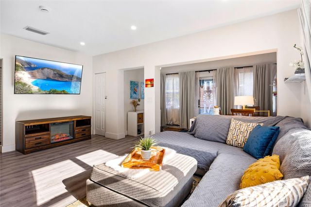 218 SW 7th Street, Dania Beach, FL 33004