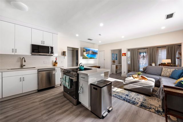 218 SW 7th Street, Dania Beach, FL 33004