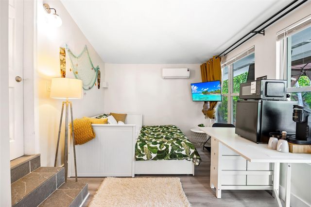 218 SW 7th Street, Dania Beach, FL 33004