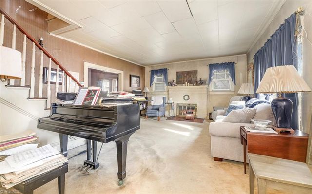 207 Summit Street, Walnut Cove, NC 27052