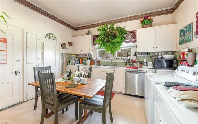 207 Summit Street, Walnut Cove, NC 27052