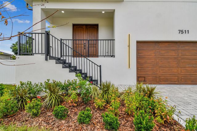 7511 S SWOOPE STREET, Tampa, FL 33616