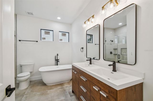 7511 S SWOOPE STREET, Tampa, FL 33616