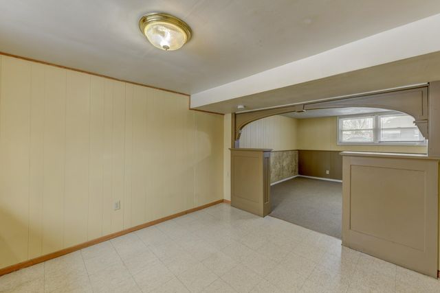 902 N Wood Street, Griffith, IN 46319