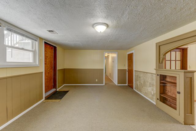 902 N Wood Street, Griffith, IN 46319