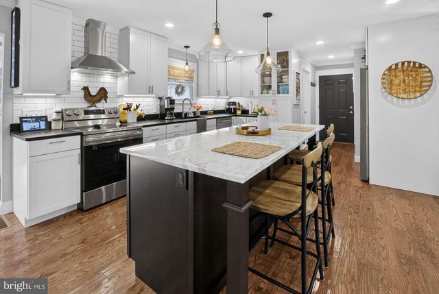 14063 TIMOTHY DR, Gainesville, VA 20155