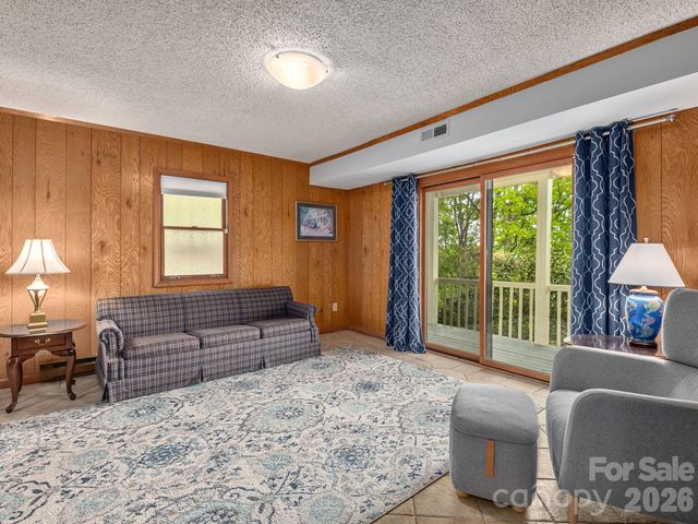 744 Laurel Ridge Road, Maggie Valley, NC 28751