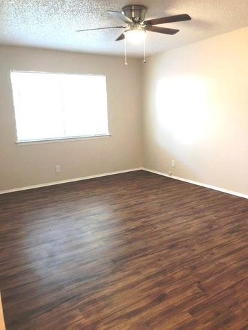 9009 Quail Valley DR B, Austin, TX 78758