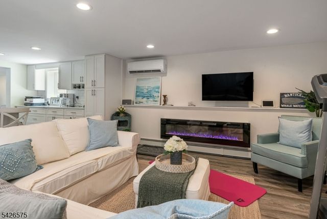 440 Yuhas Dr, Paramus Boro, NJ 07652