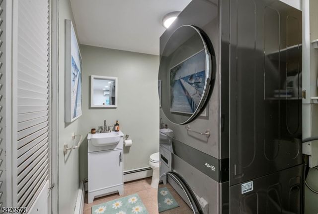 440 Yuhas Dr, Paramus Boro, NJ 07652