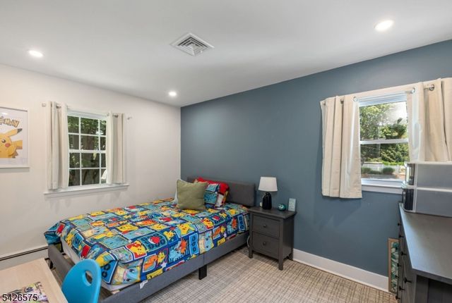 440 Yuhas Dr, Paramus Boro, NJ 07652