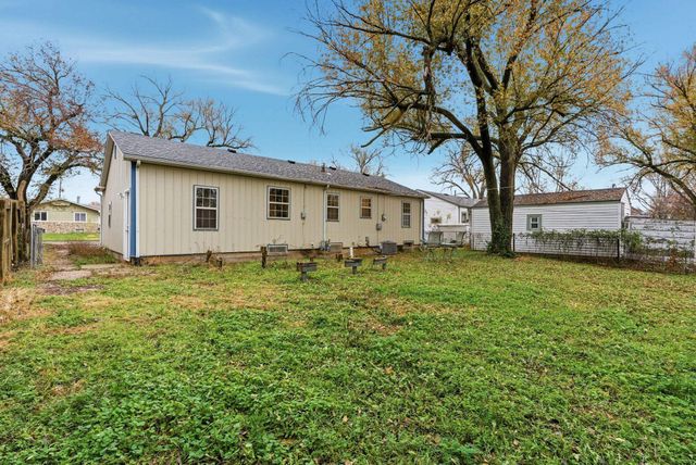 509 N 9th St, Towanda, KS 67144