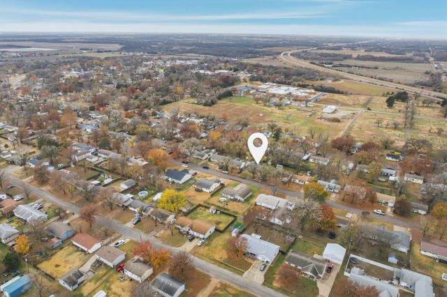 509 N 9th St, Towanda, KS 67144