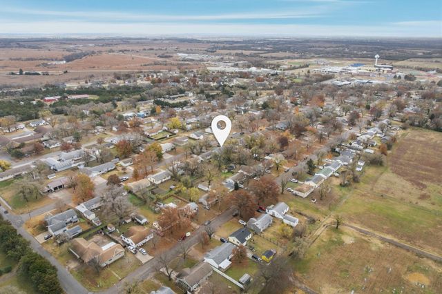 509 N 9th St, Towanda, KS 67144