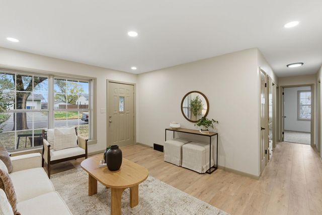 509 N 9th St, Towanda, KS 67144