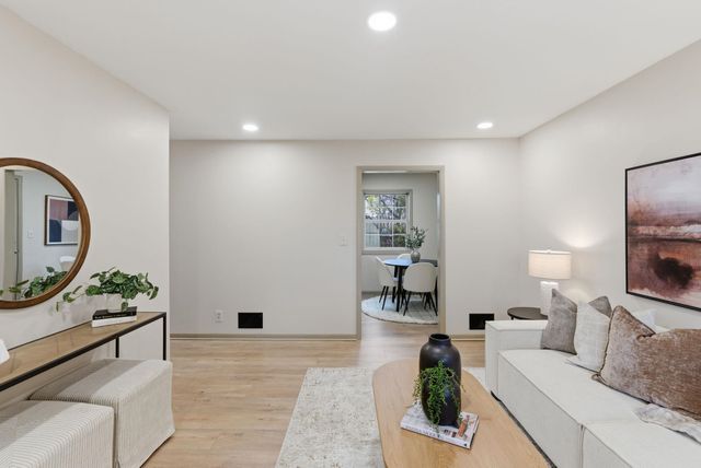 509 N 9th St, Towanda, KS 67144