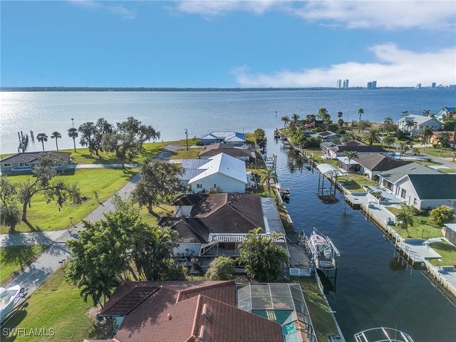 1821 Stevenson RD, North Fort Myers, FL 33917
