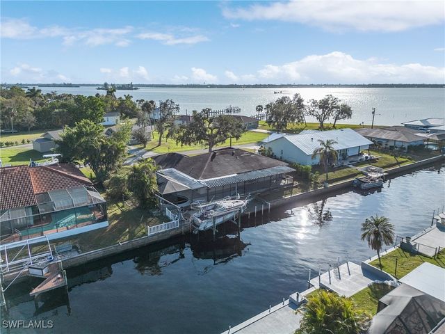 1821 Stevenson RD, North Fort Myers, FL 33917