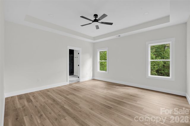 906 4th Street NE, Conover, NC 28613